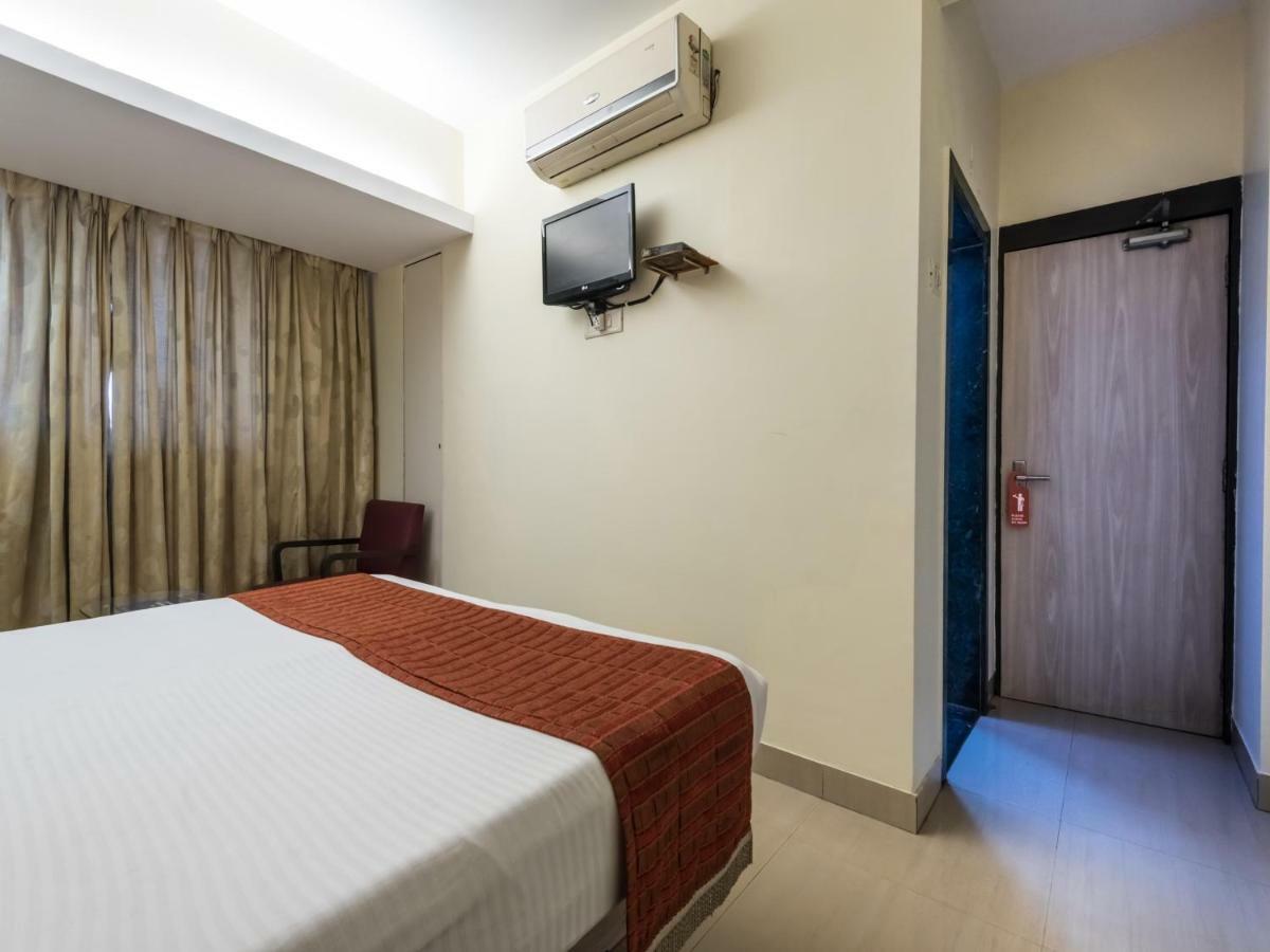Oyo 3287 Hotel Mansarovar Наві-Мумбаї Екстер'єр фото